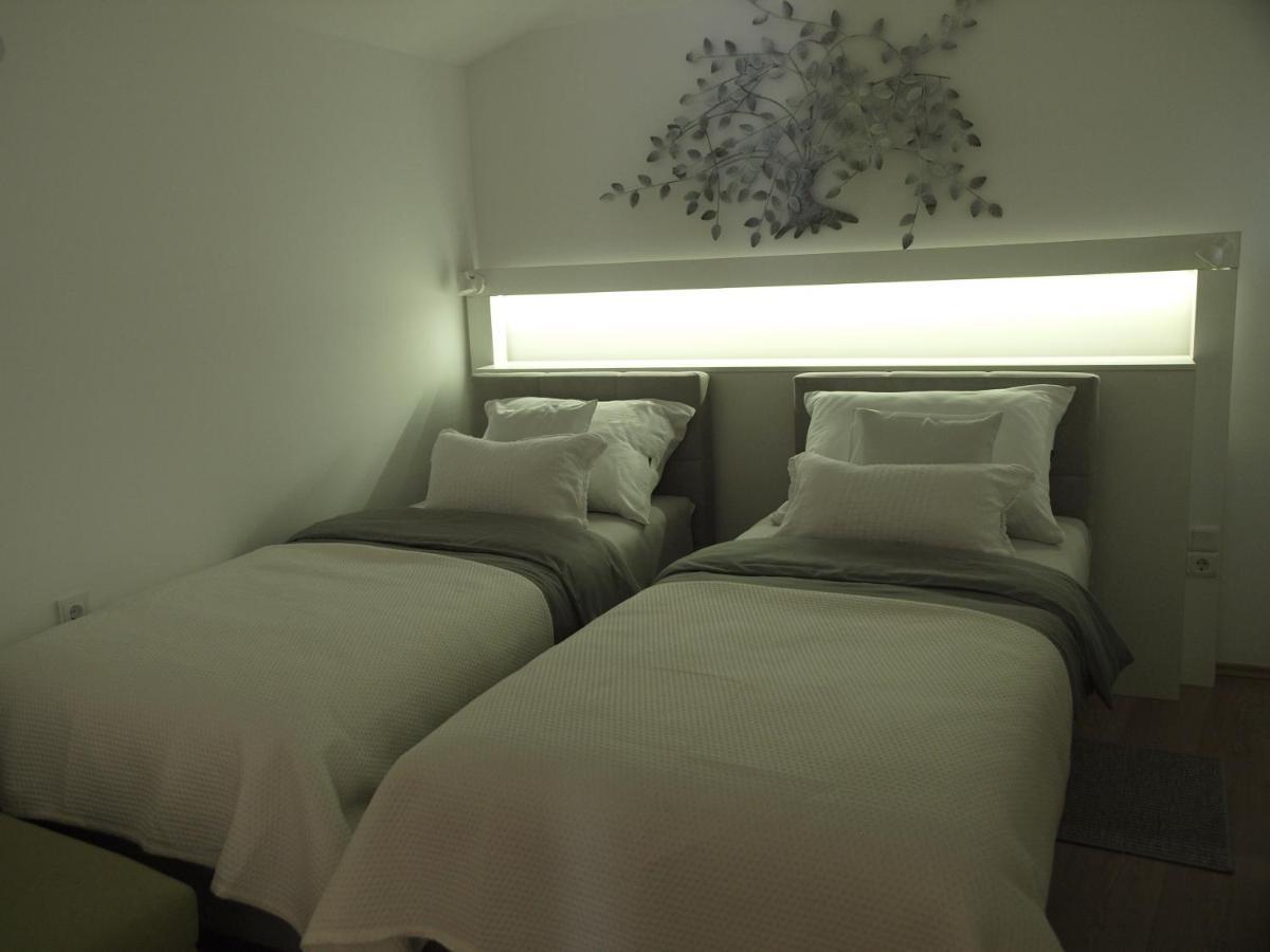 Cozy Studio Apartment Tian In ซาเกร็บ ภายนอก รูปภาพ